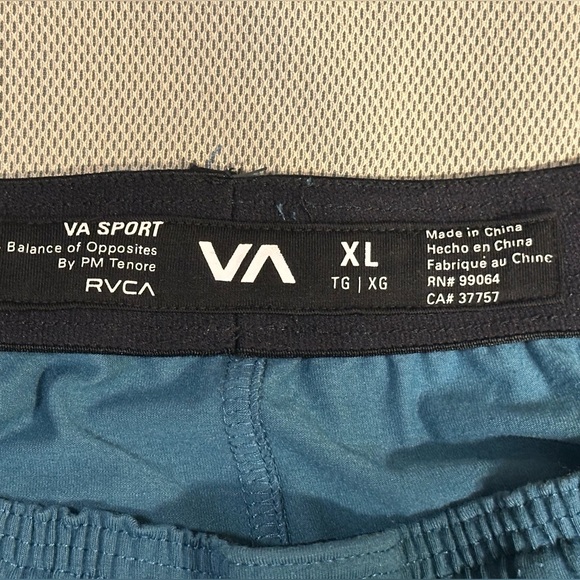 RVCA VA Sport short XL - Picture 2 of 3